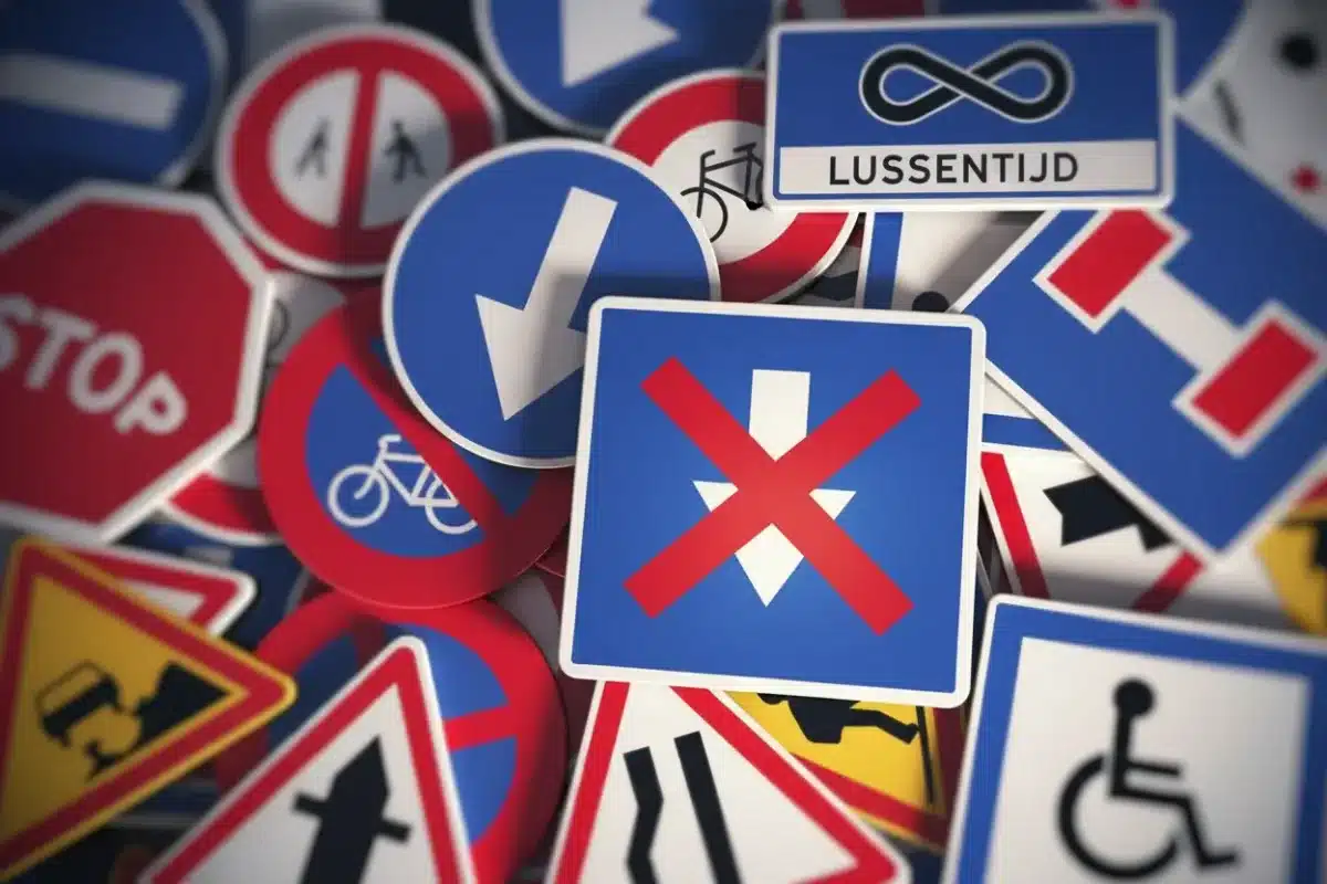 This new Dutch road sign could save you time—but only if you know what it means